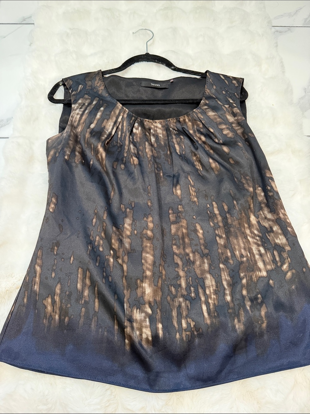 Tahari Sleeveless Metallic Print Shell Top - Black and Bronze